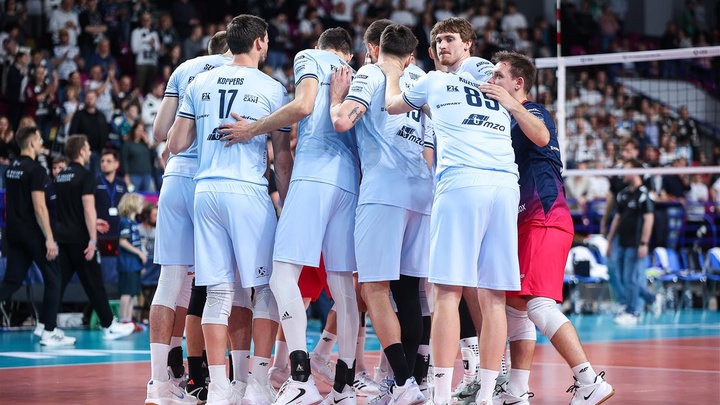 Warszawa thiếu người vì bệnh dịch trước trận gặp Lublin