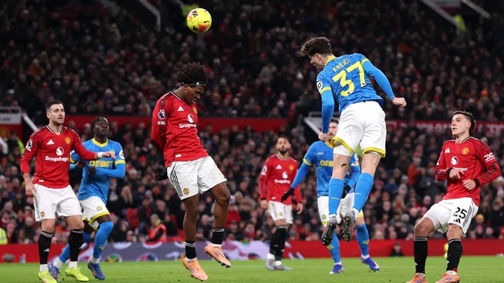 MU giúp Wolves chấm dứt chuỗi 11 trận thua liên tiếp ở Ngoại hạng Anh