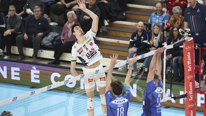 Itas Trentino hạ gục Monza 3-0, thẳng tiến Final Four Coppa Italia