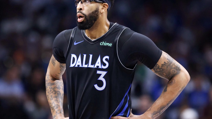 Tại sao Golden State Warriors chùn bước trong thương vụ bom tấn NBA mang tên Anthony Davis?