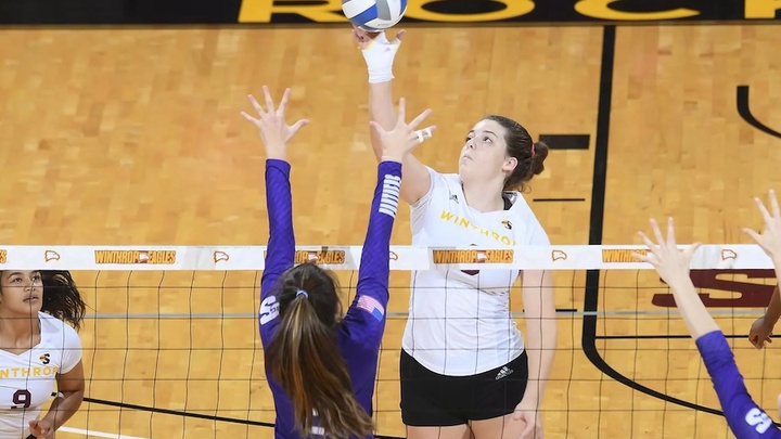 Đối chuyền người Mỹ Morgan Bossler chính thức gia nhập CLB Thái Lan