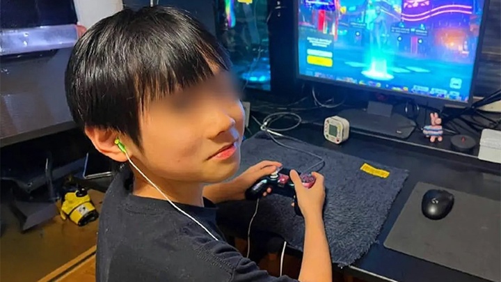 Thiếu niên 12 tuổi nghỉ học để theo đuổi sự nghiệp Esports, được cha mẹ ủng hộ