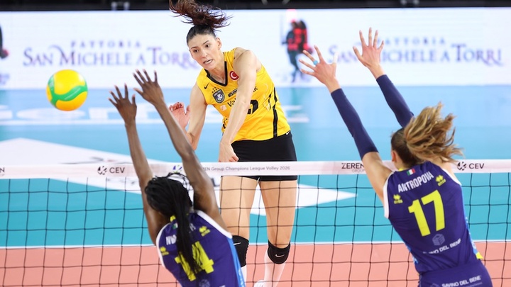 VakifBank chấm dứt mạch toàn thắng của Scandicci, khẳng định vị thế số một bảng A