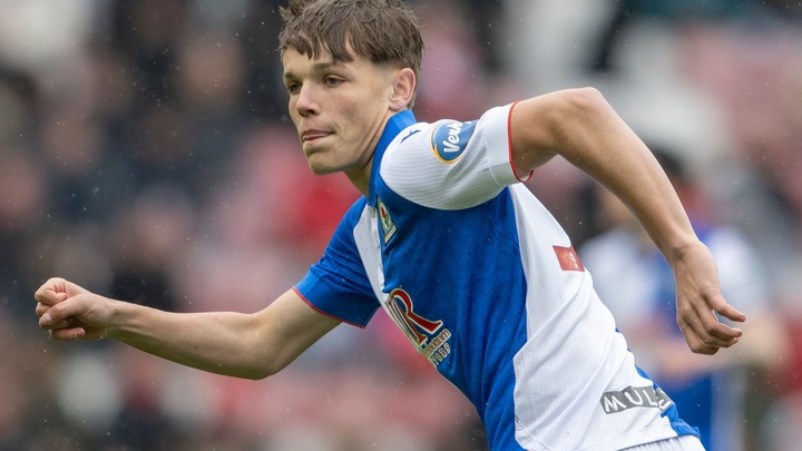 MU tìm cách đánh bại Arsenal trong cuộc đua giành tiền đạo thần đồng Igor Tyjon