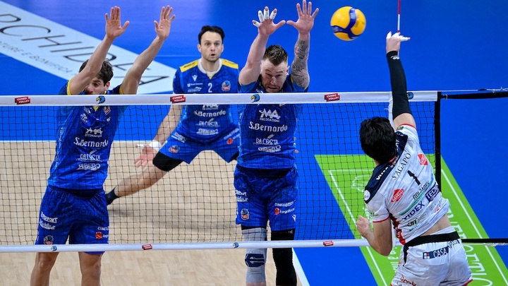 Yuasa Cuneo “tối tăm”, Cuneo thắng toàn diện