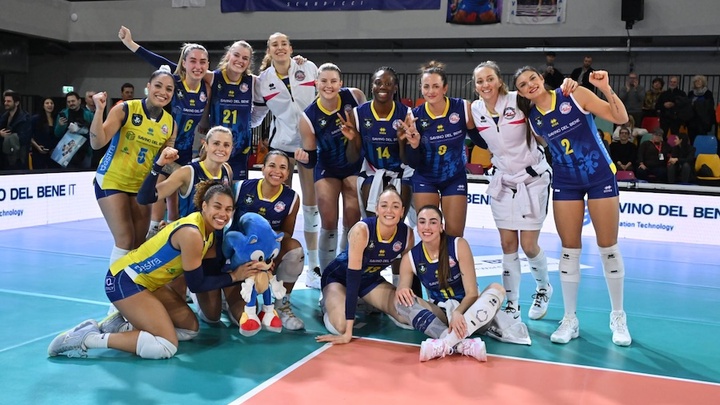 Savino Del Bene và màn trình diễn thuyết phục tại CEV Champions League