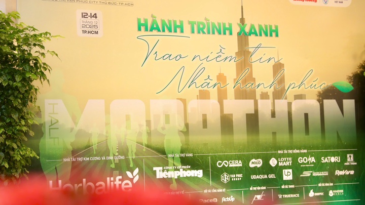 Tiền Phong Half Marathon 2025: "Hành Trình Xanh" sôi động khởi tranh tại TPHCM lần đầu tiên