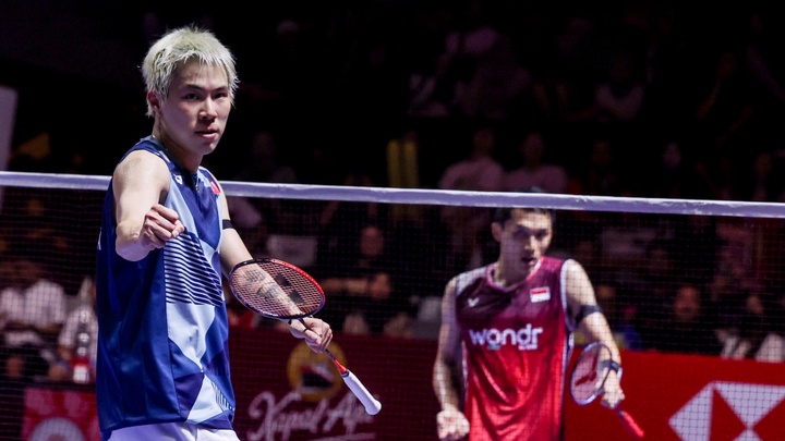 Đòn giáng kép vào chủ giải cầu lông Indonesia Open 2025