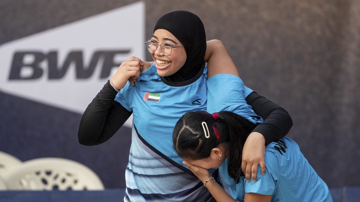 Chủ nhà UAE gây sốc khi đánh bại Trung Quốc để vô địch nội dung tiếp sức đồng đội cầu lông ngoài trời thế giới