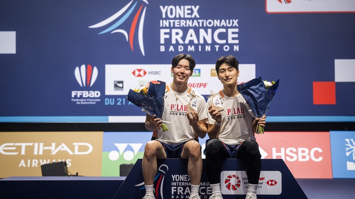 Kim Won Ho / Seo Seung Jae lội ngược dòng giành chức vô địch cầu lông Pháp Mở rộng 2025, sánh ngang kỷ lục đôi nam huyền thoại