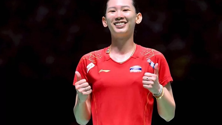 Ngôi sao cầu lông Pornpawee trở lại đội tuyển SEA Games sau cuộc họp với Phó Thủ tướng Thái Lan