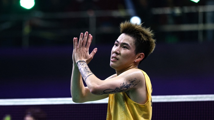 Giải cầu lông Malaysia Mở rộng: Lee Cheuk Yiu giữ vững tinh thần để chặn đứng Christo Popov