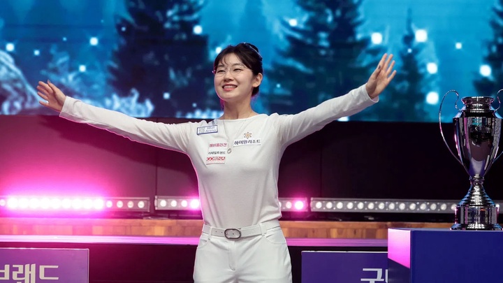 Người đẹp billiards Mi-rae Lee đã trở lại bục chiến thắng ở PBA sau 4 năm chờ đợi