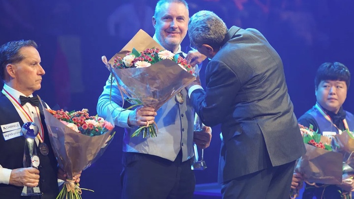 Frédéric Caudron lên ngôi vô địch thế giới billiard carom 3 băng tại quê nhà