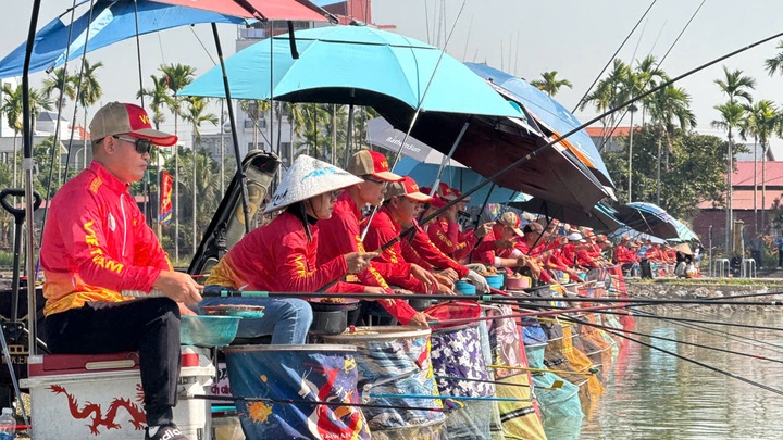 Tô Tiến Dũng vô địch Câu Cá Quốc gia 2025, Sapham Fishing "càn quét" huy chương Cúp Đồng Đội