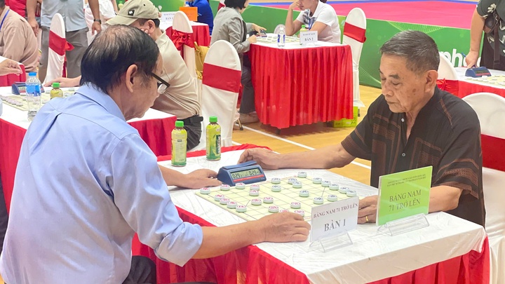 Khai mạc giải Cờ Tướng đặc biệt: Sân chơi trí tuệ cho người cao tuổi Việt Nam