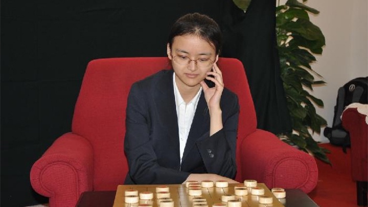 "Đệ nhất mỹ nữ" Đường Đan tại Thiên Thiên Tượng Kỳ 2025: Đẳng cấp "Nữ hoàng" cờ tướng khó có thể xô đổ