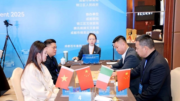 "Song tô" Cẩm Giang Bôi: Khi Cờ Tướng biến thành "vũ điệu ăn ý" trong im lặng