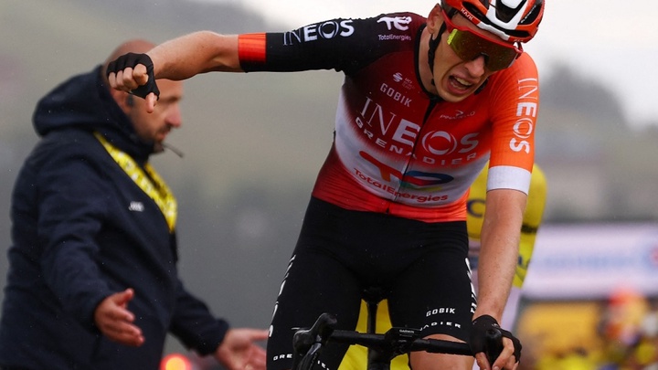 Arensman thắng chặng 19 khi Áo vàng Pogacar chạm tay vào danh hiệu thứ 4 ở cuộc đua xe đạp Tour de France