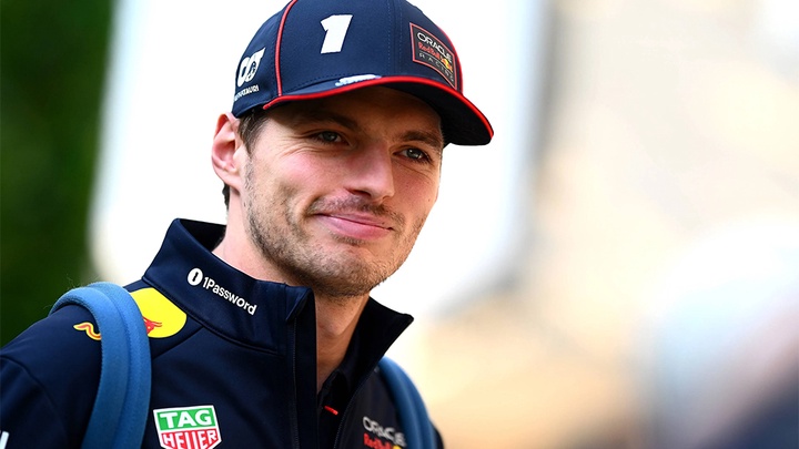 Max Verstappen sẽ sử dụng số áo 3 cũ của Daniel Ricciardo mùa giải F1 tới