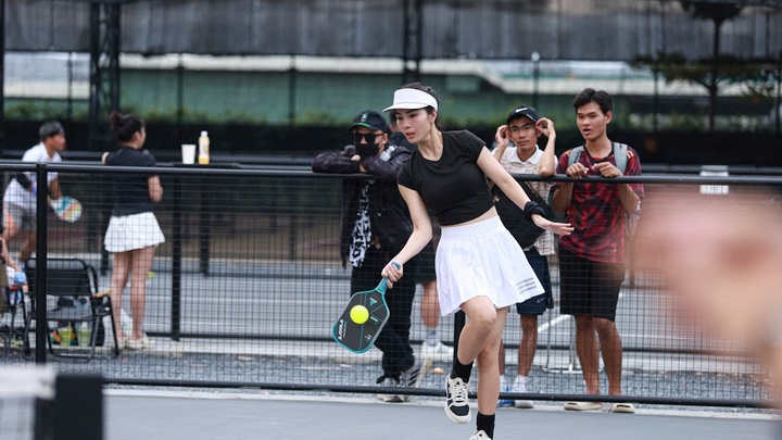 Hot girl thể thao Lê Nhàn lần đầu giành danh hiệu pickleball