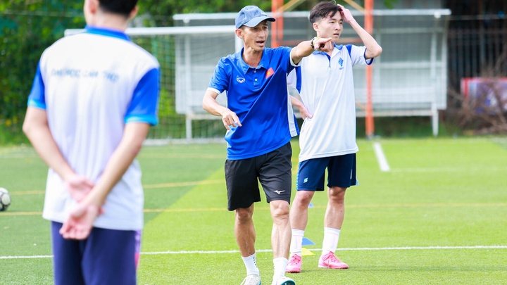 Thế hệ cầu thủ mới của Trường Đại học Cần Thơ quyết tâm giành vé dự Chung Kết Cúp TV360 năm 2025