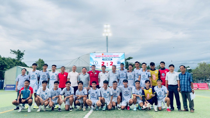 Trường Đại học Đồng Tháp chi vài tỷ đồng nâng cấp sân bóng: Đưa màn hình LED và VAR về sân trường