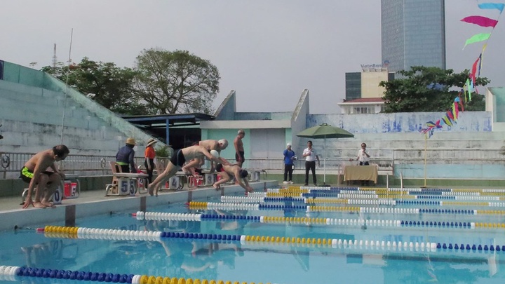 Giải Bơi Người Cao Tuổi TP.HCM 2025 khởi tranh: Lão tướng thể thao tuyên truyền tinh thần "Tuổi cao – Gương sáng"