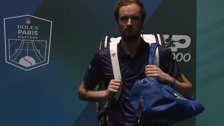 Daniil Medvedev không đủ điều kiện tham dự giải quần vợt ATP Finals nên lịch sự xin rút ​​lui khỏi Metz