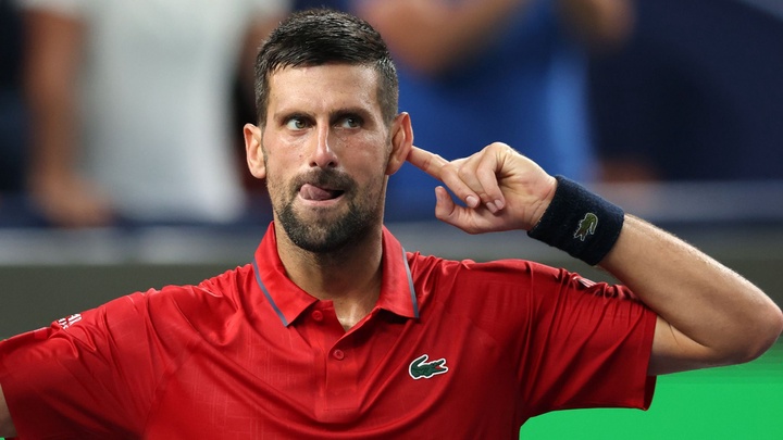 Novak Djokovic lập nên lịch sử quần vợt khi vào bán kết ATP 1000 tại Shanghai Masters 2025