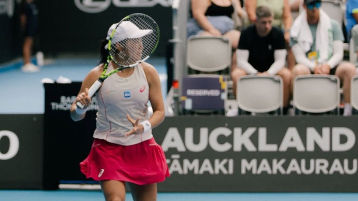 Sao Indonesia Janice Tjen thua ngay vòng đầu tiên giải quần vợt Hobart International