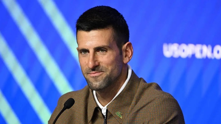 Novak Djokovic thay đổi kế hoạch, tận hưởng quần vợt thay vì xem bóng rổ