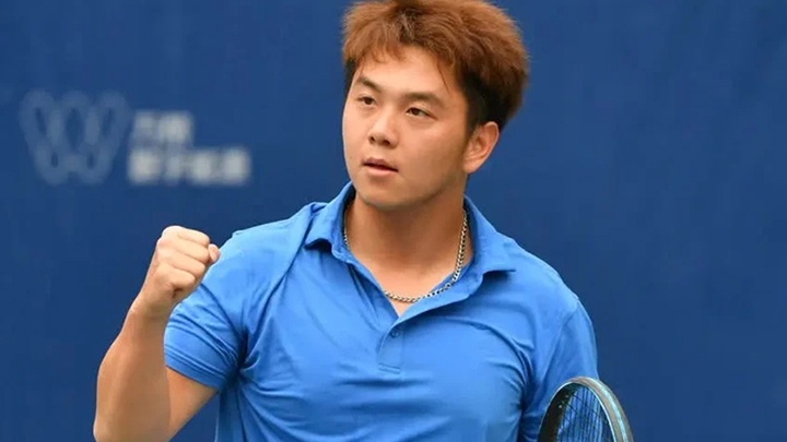 Dàn xếp 16 trận đấu, tay vợt quần vợt Trung Quốc Pang Renlong bị phạt tiền gần 3 tỷ đồng và bị cấm thi đấu 12 năm