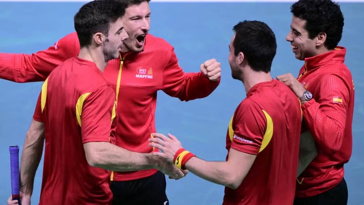Tây Ban Nha ngược dòng hạ Séc và vào bán kết giải quần vợt Davis Cup khi Đức vượt qua Argentina