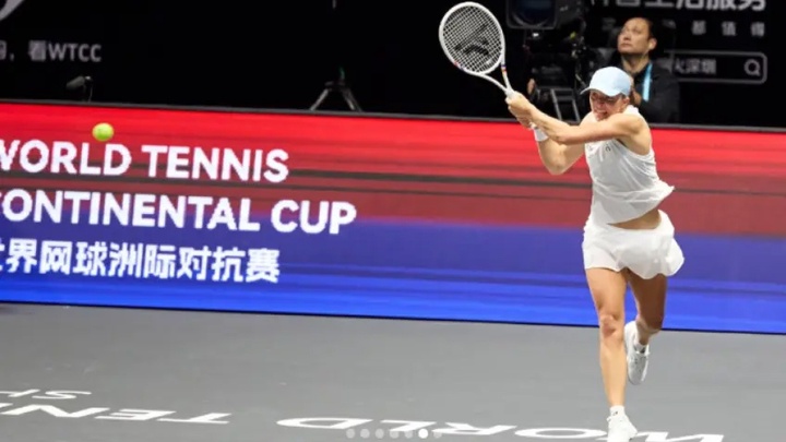 Giải quần vợt WTCC: Iga Swiatek thua sau 2 set về tay đối thủ hạng 57 thế giới