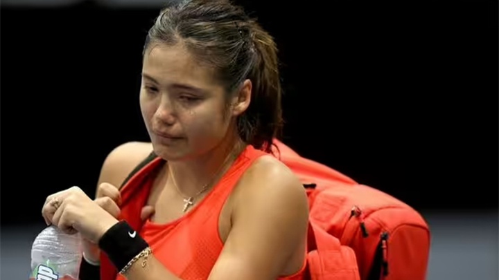 "Cơn ác mộng" của Raducanu: Đứt mạch thắng Sakkari, chia tay giải quần vợt United Cup sớm