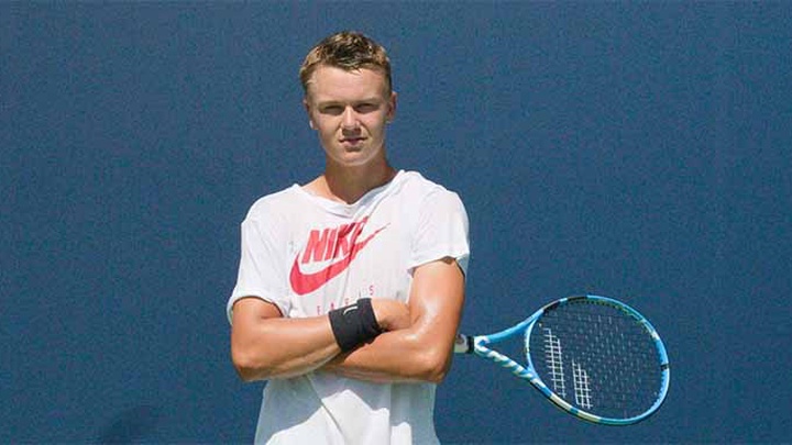 Ngôi sao quần vợt Rune cho biết cuộc "nói chuyện thẳng thắn với đội ngũ của mình" giúp nhận ra cách tiếp cận trận đấu