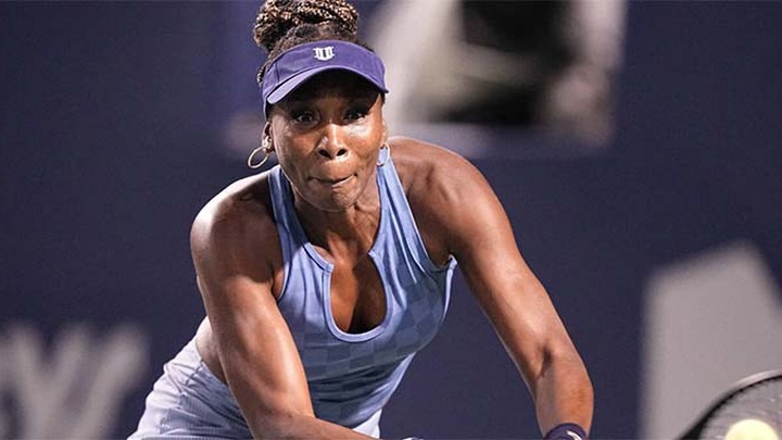 Venus Williams thua trong trận đấu 3 set ở vòng đầu tiên của giải quần vợt Auckland Classic
