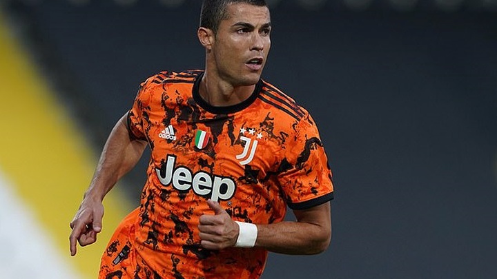 Ronaldo đã mang về bao nhiêu tiền tài trợ cho Juventus?