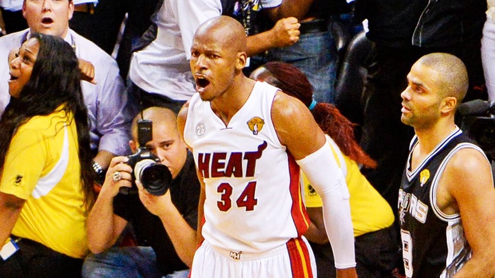 Ngày Này Năm Xưa: Cú Ném Huyền Thoại Giải Cứu Cả Mùa Giải Của Ray Allen