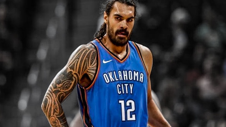 Aquaman Steven Adams bất ngờ nhận được sự hậu thuẫn của cộng đồng Hải Tặc