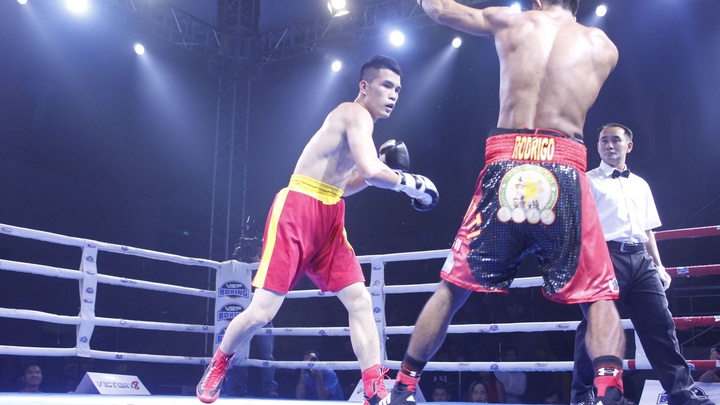 Võ sĩ Việt đại thắng trên võ đài chuyên nghiệp tại Victory 8