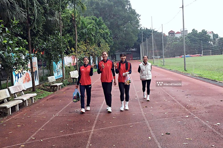 Đội hình tiếp sức 4x400m nữ "cầu may xin lộc" cho kỳ ASIAD thăng hoa