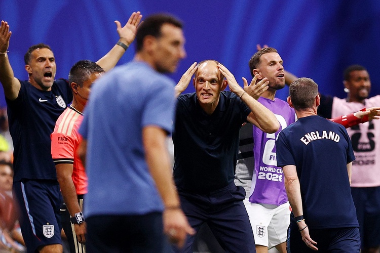 Thomas Tuchel thay đổi nhân sự phản tác dụng như thế nào khiến tuyển Anh sụp đổ?
