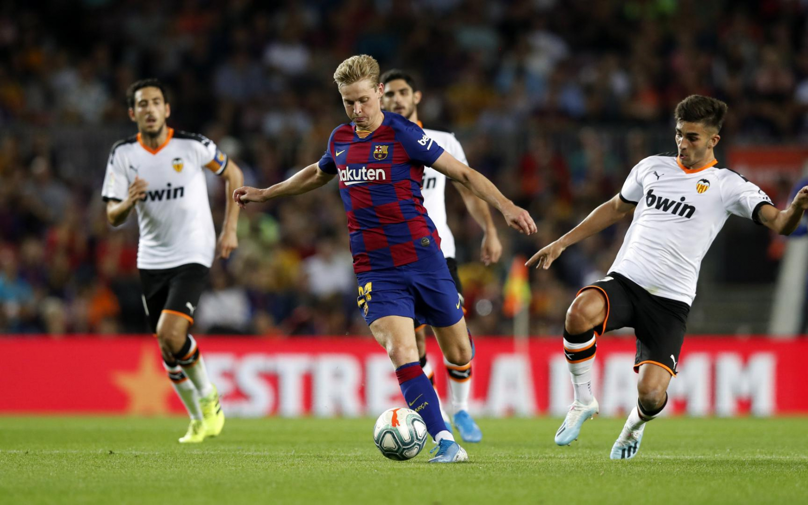 Barca vs Valencia: Đội hình ra sân và thành tích đối đầu
