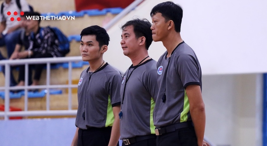 Trọng tài bóng rổ Việt Nam - Kỳ I: Lương không bằng... cửu vạn, chấp nhận nghe chửi vì đam mê!