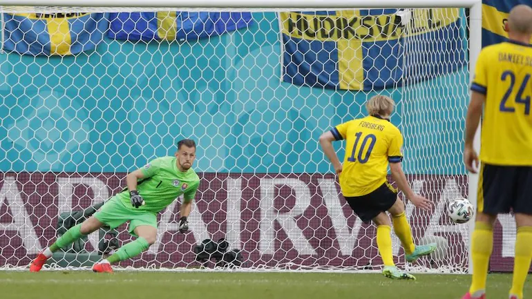 Forsberg sút phạt đền ấn tượng giúp Thụy Điển thắng Slovakia