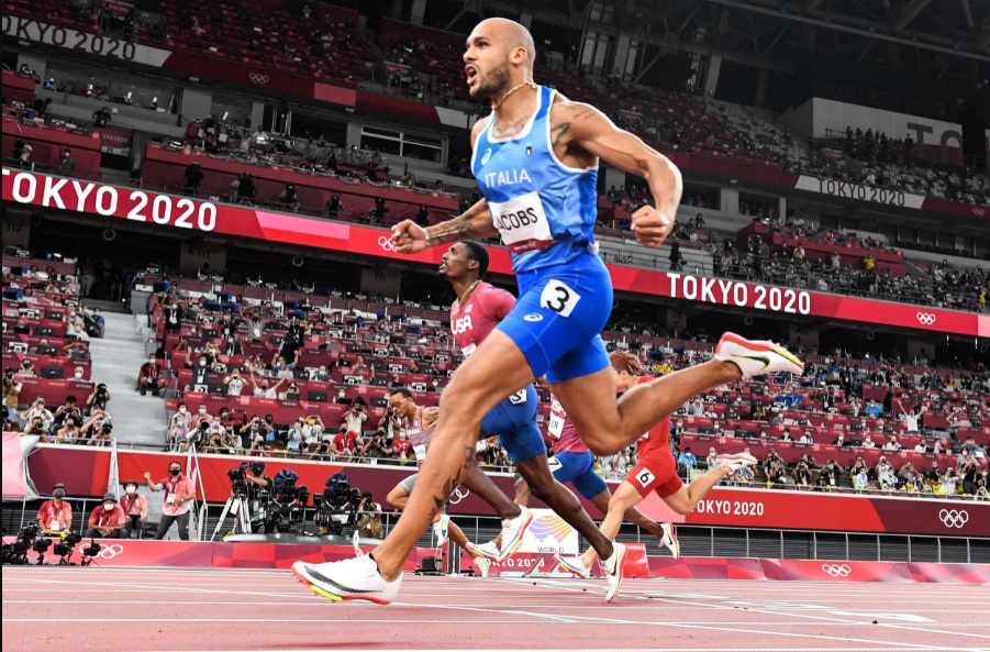 Chung kết chạy 100m Olympic Tokyo: Quá muộn để ngăn cản Jacobs