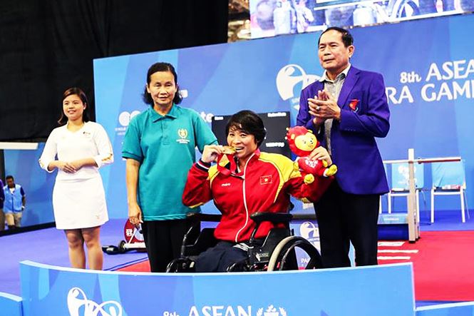 Chuyện đô cử Việt Nam liệt chân, thắng cả ung thư để 5 lần liên tiếp dự Paralympic
