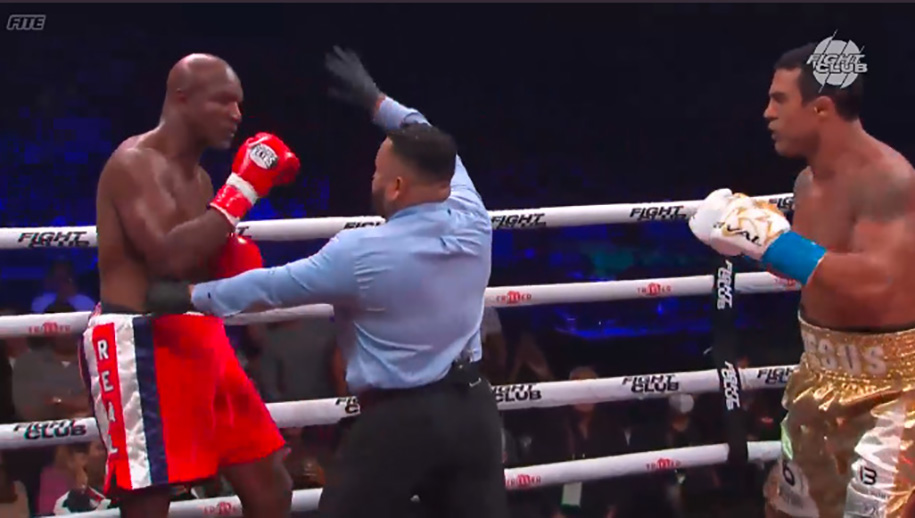 Boxing: Vitor Belfort knockout kĩ thuật Evander Holyfield, thách thức Jake Paul